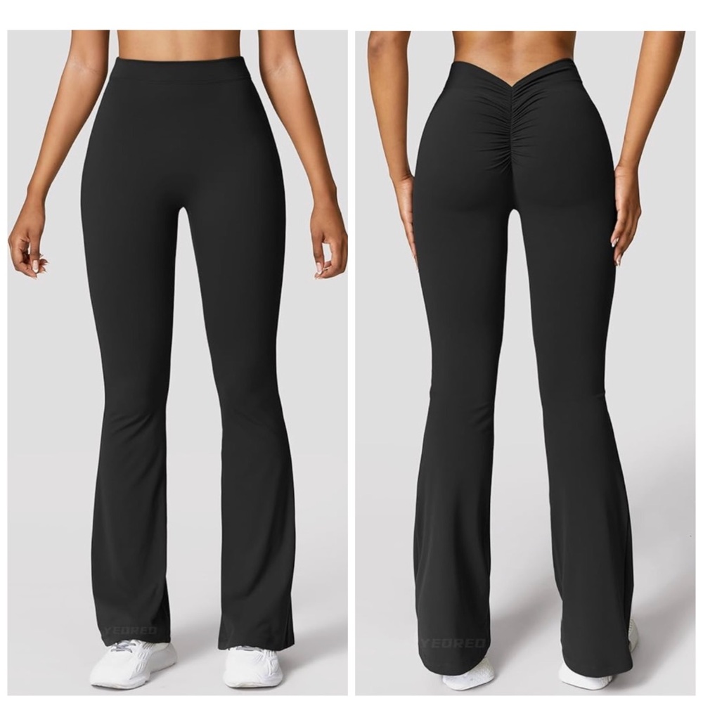 XS/S Back scrunch flare leggings in black! 🍑 FREE WITH PURCHASE (ADD TO BUNDLE!) - Picture 2 of 11
